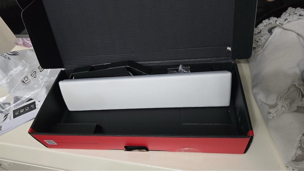 ASUS ROG Strix Scope II 96 Wireless mekanik oyuncu klavyesi