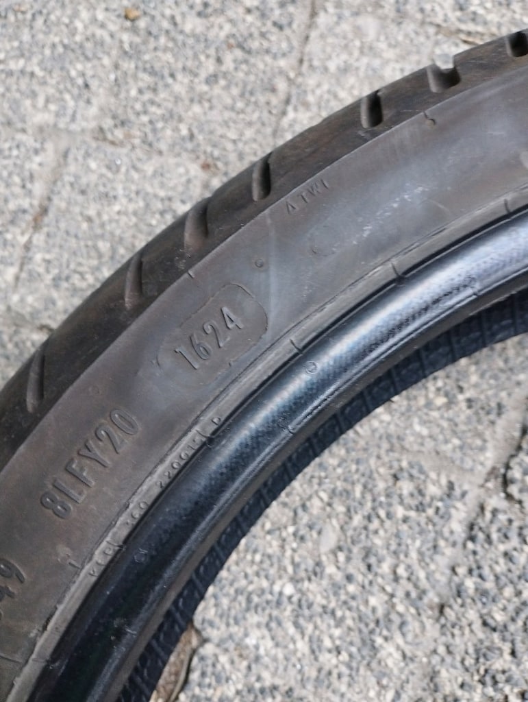 motosiklet çıkma lastik 100 80 17 - 3