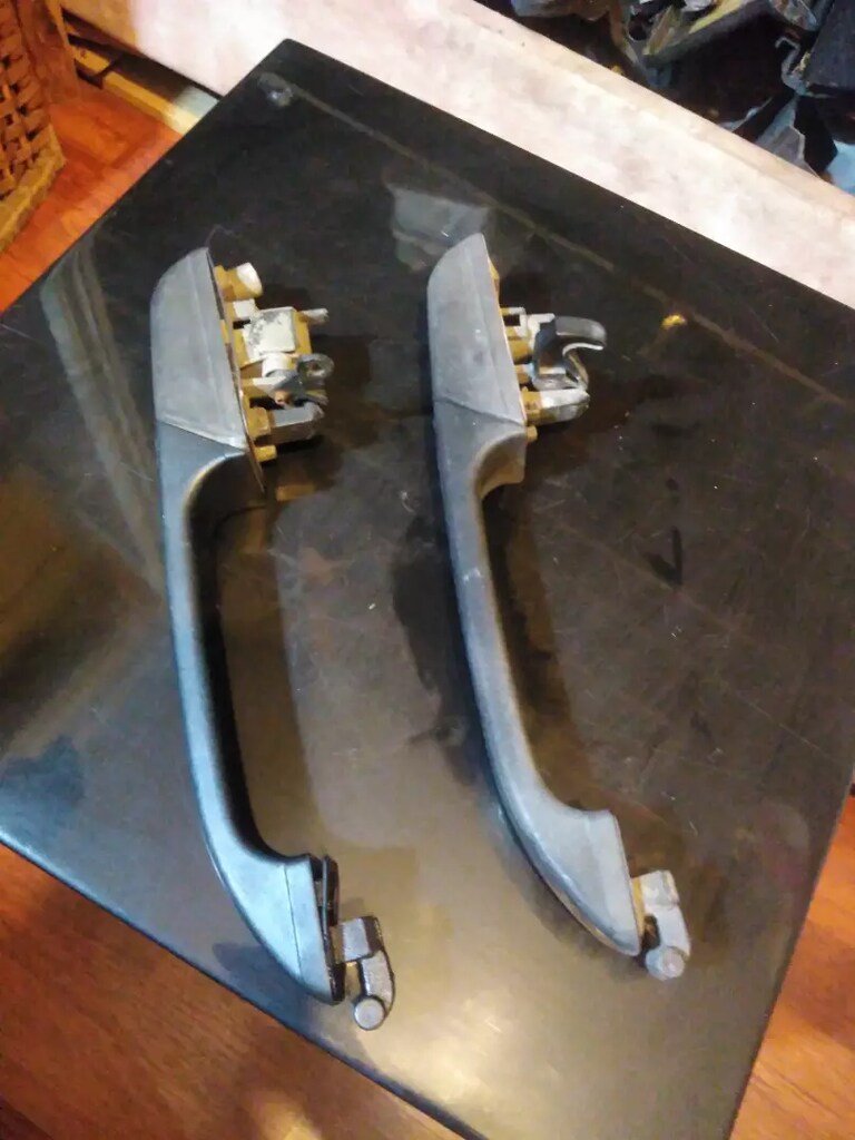 LAND ROVER P38 ÖN SAĞ KAPI DIŞ KOL - 4