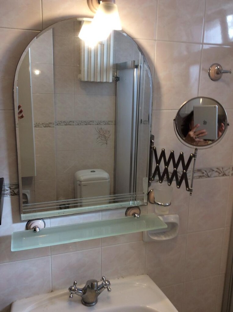 Banyo ayna sı yanındakı büyüteç ayna dıgerleri yok - 3