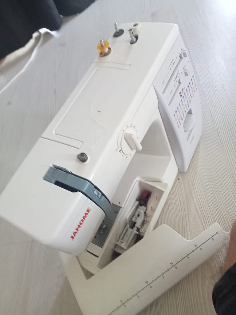 JANOME DİKİŞ MAKİNASI - 12