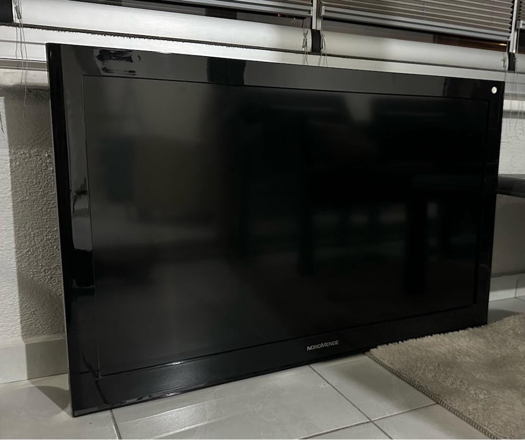 Nordmende 40 İnç (102 Ekran) LED TV – Sorunsuz Çalışıyor