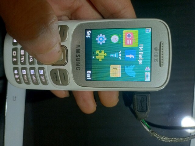 SAMSUNG SMB 312E SORUNSUZ TEMİZDİR TUŞLU TELEFON