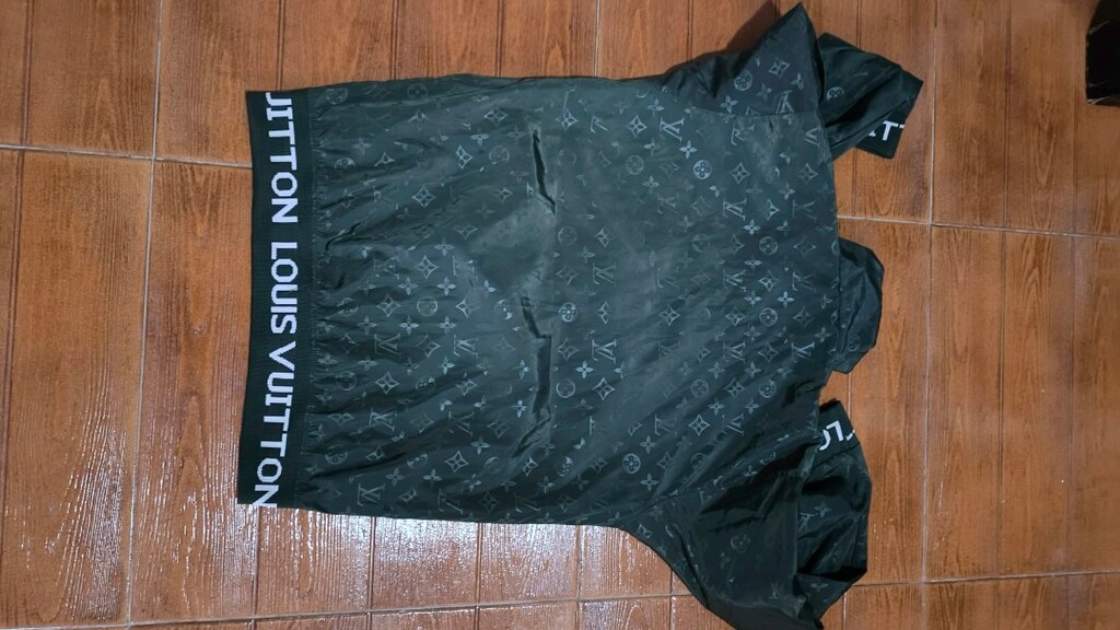 Louis vuitton kadın mevsimlik mont.. Bir koltuk altı uçtan diğer uca - 7