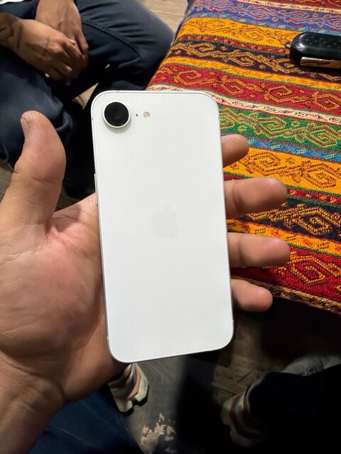 Temiz iPhone 17E