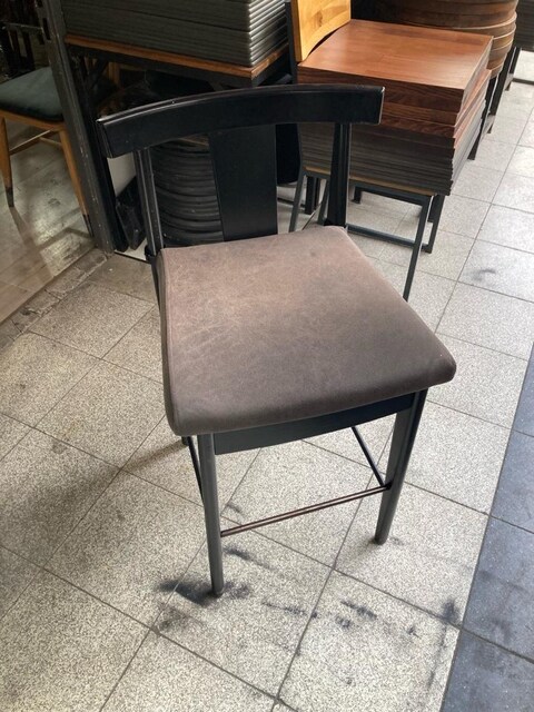 ahşap bar sandalyesi