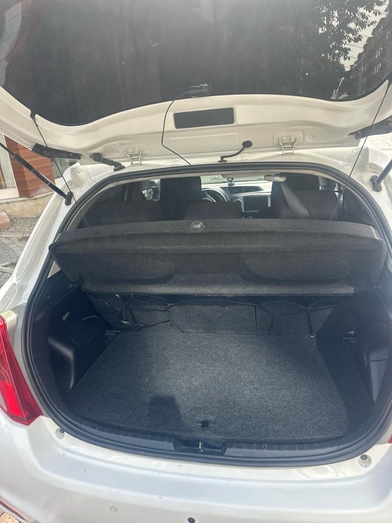 TOYOTA YARİS 1.33 STYLE OTOMATİK DEĞİŞENSİZ - 2