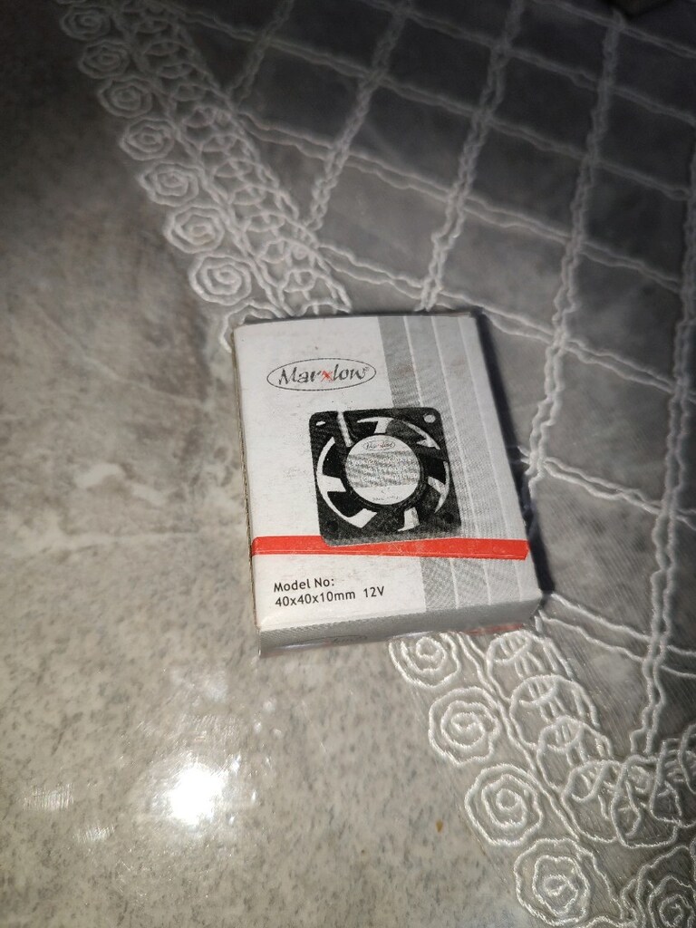 40x40x10 12 volt fan - 3