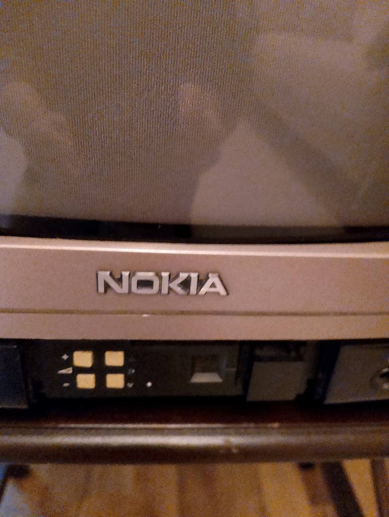 NOKIA uydu takılan radyo lü 37 ekran sorunsuz fazla olduğu için satl - 2