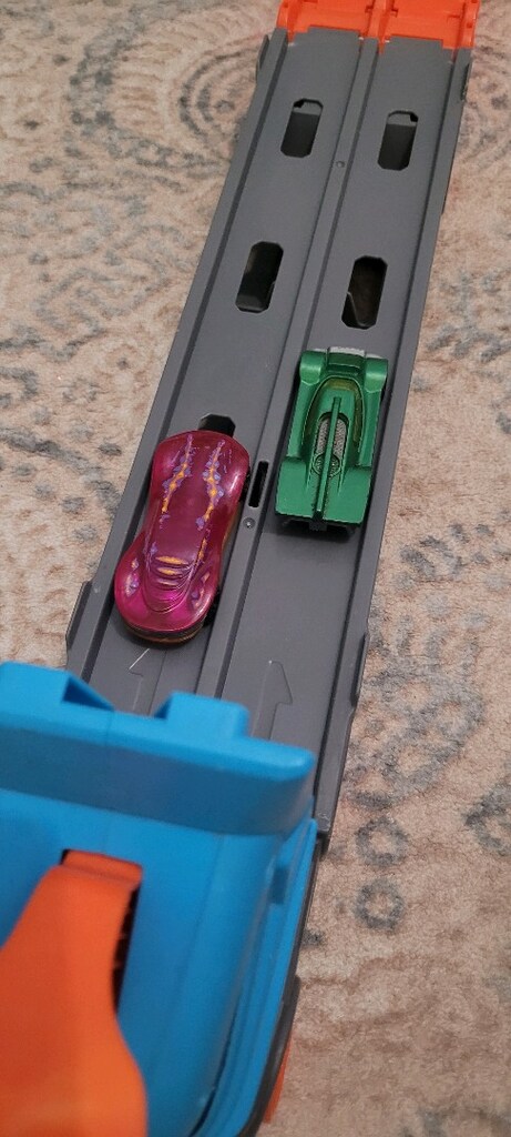 Hot Wheels Sürat Pistli Tır - 4