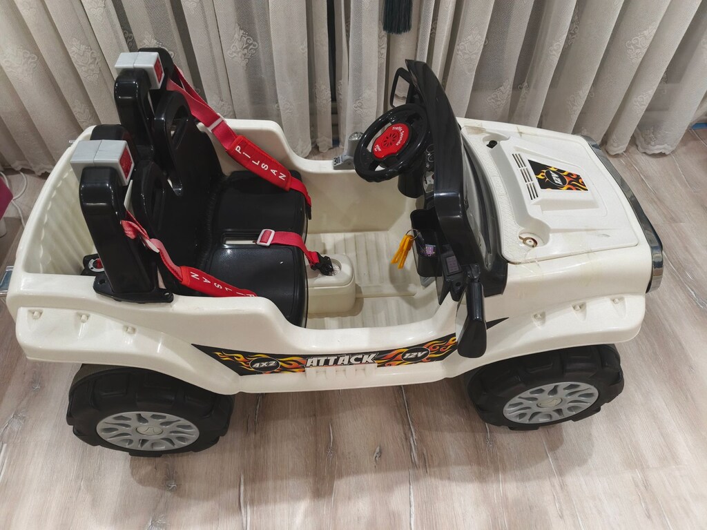 12V şarz edilebilir akülü uzaktan kumandalı iki kişilik çocuk arabası - 2