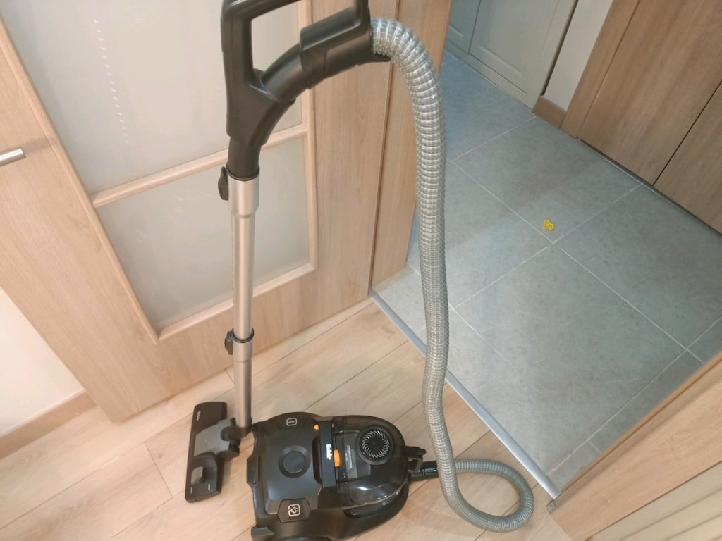 FAKİR Black+Decker Elektrikli Süpürge - 10