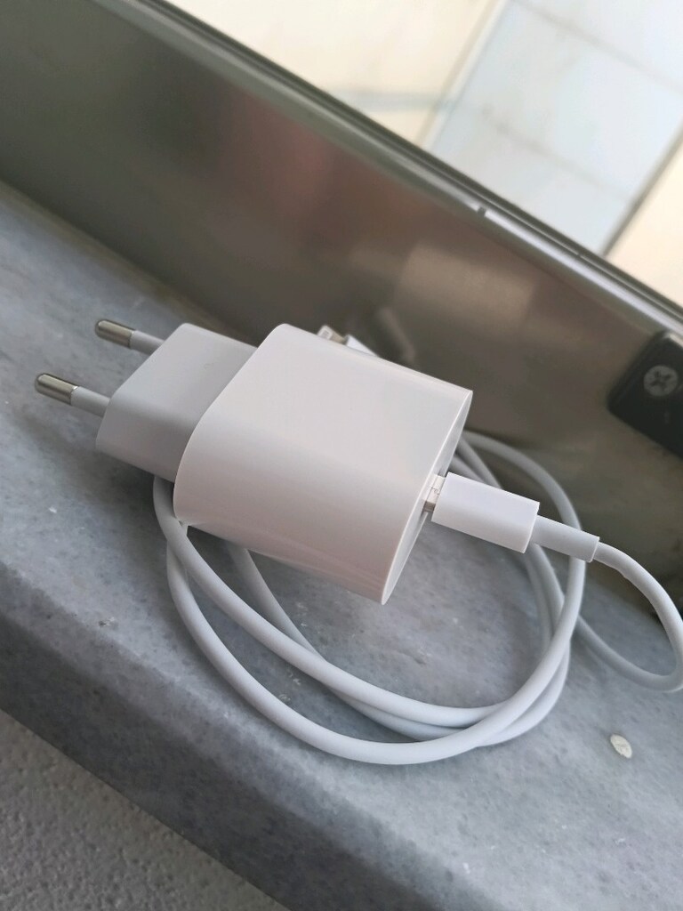 Iphone 11 şarj aleti - 2