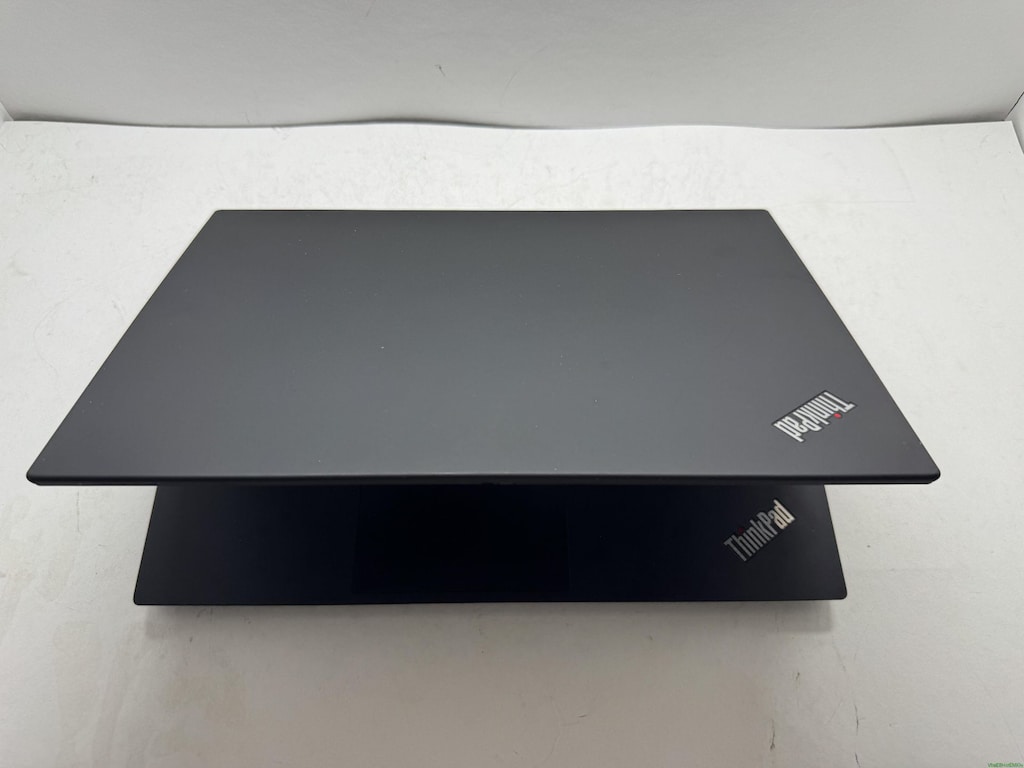 THİNKPAD T14 İ5 10. NESİL 8 GB RAM 256 NVME DOKUNMATİK - 8