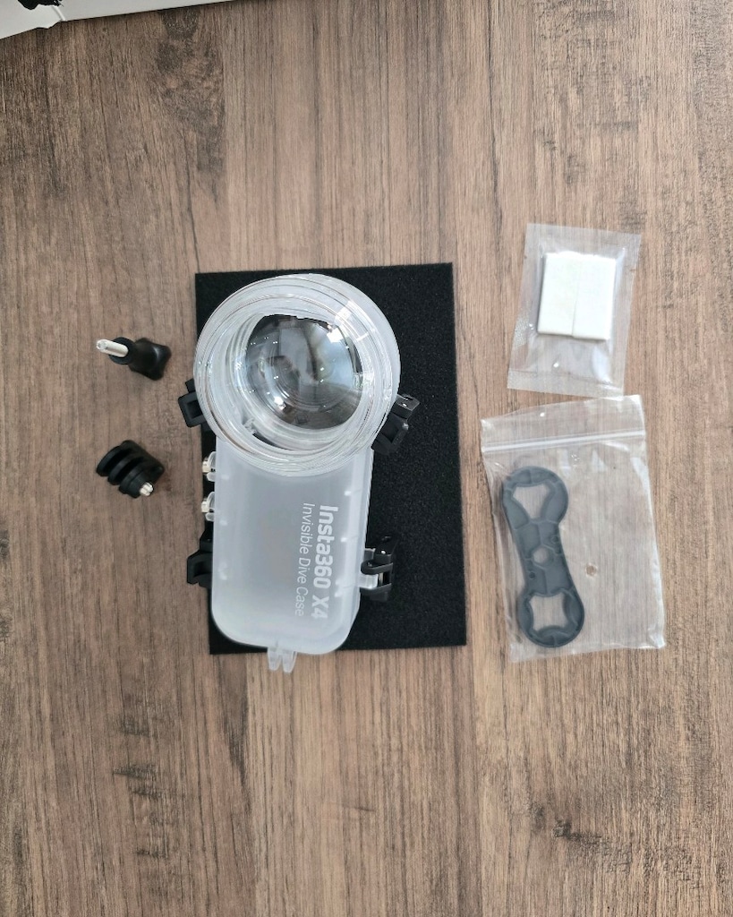 Insta360 X4 Invisible Dive Case - 2