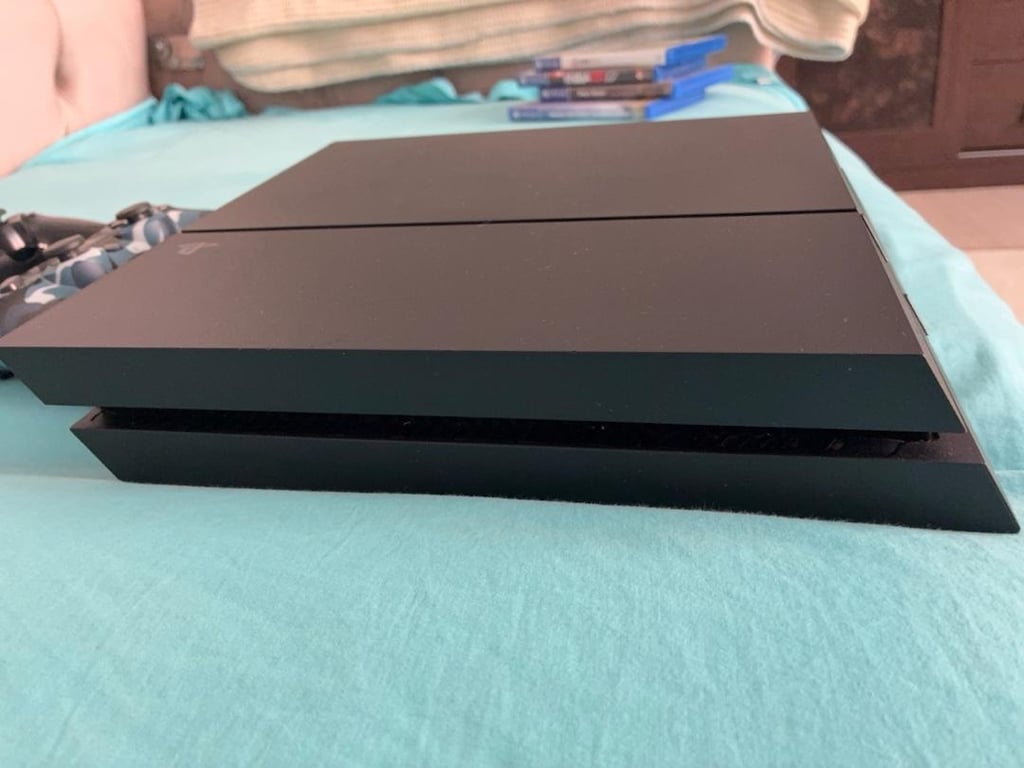 ps4 far mat kasa tertemiz