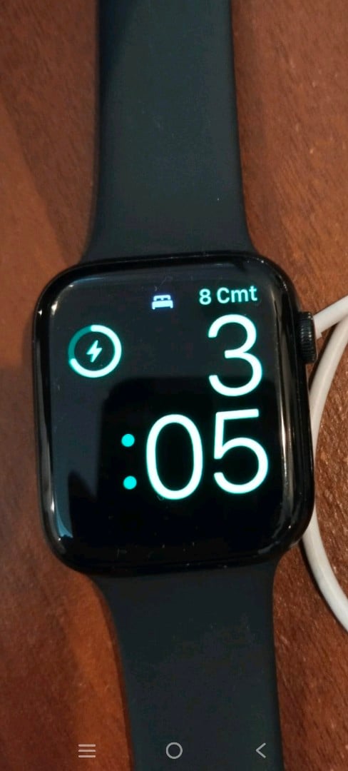 Model: Apple Watch SE (2. Nesil)Kasa Boyutu: 44 mm renk gece yarisi. - 7