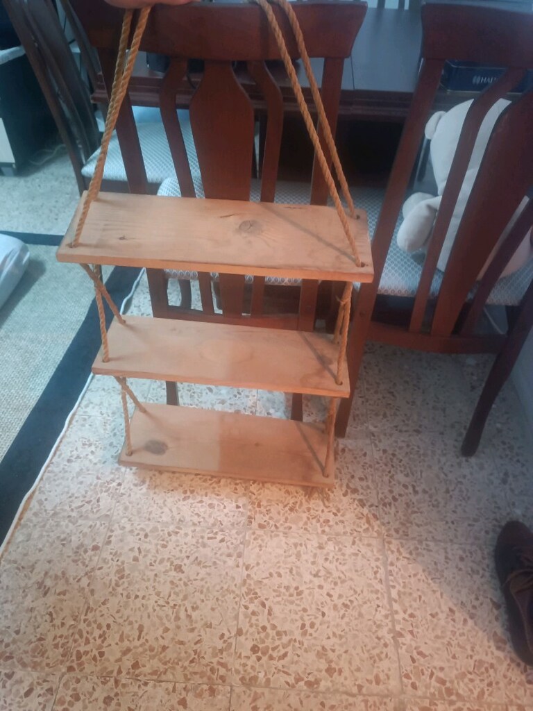 Ahşap basamaklı raf temiz sağlam - 7