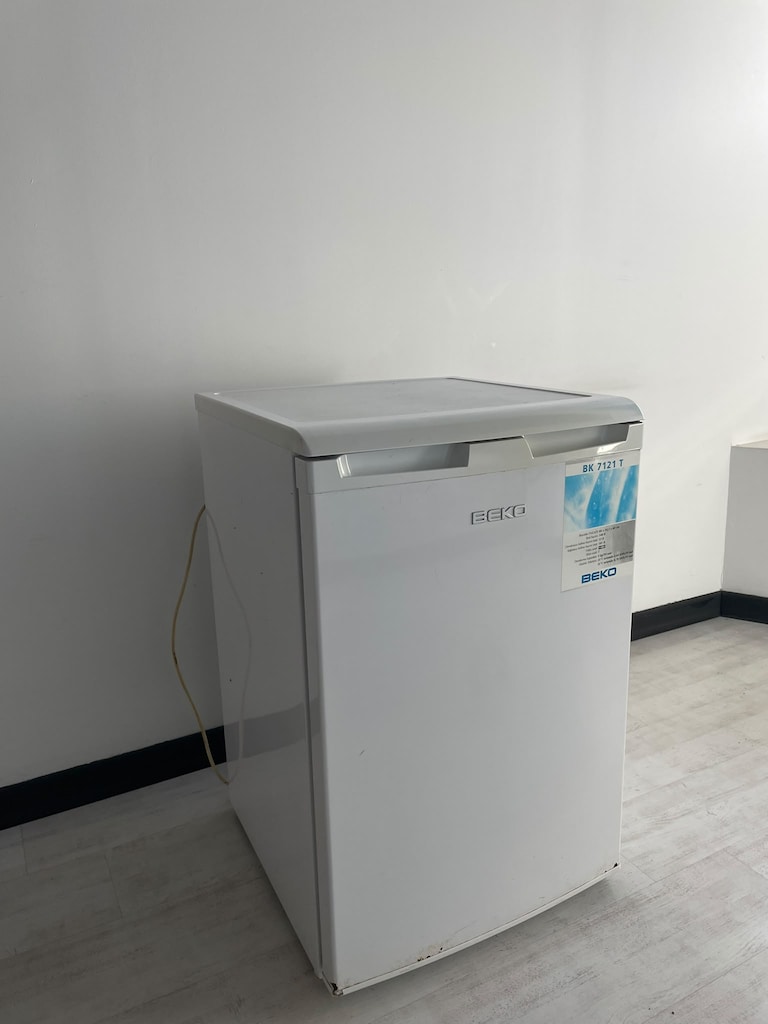 KLAS OFİS ÜSKÜDAR BEKO BK 7121 T BEYAZ MİNİ BUZDOLABI İKİNCİ EL - 3