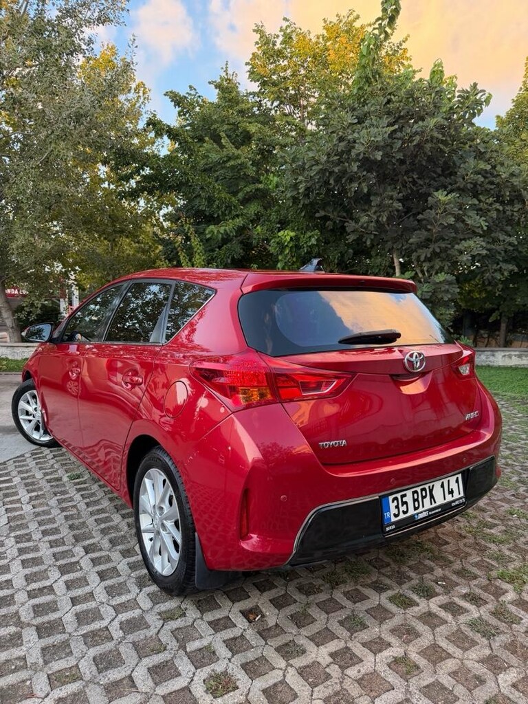 SAHİBİNDEN SATILIK 2013 MODEL TOYOTA AURİS 1.4D OTOMATİK - 6