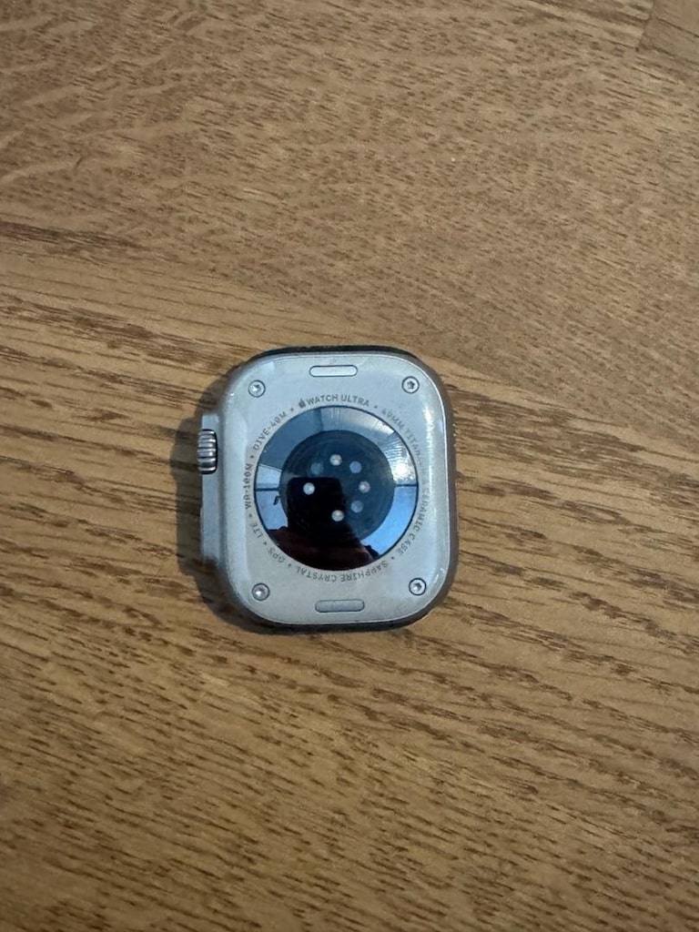 Apple Watch Ultra 1.Nesil 49mm Titanyum+7 Kordon| Çok Temiz - 2