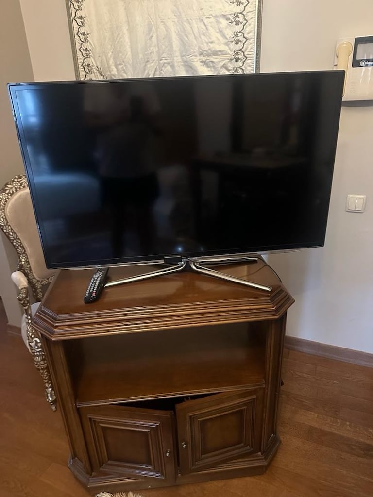 Samsung TV - 2
