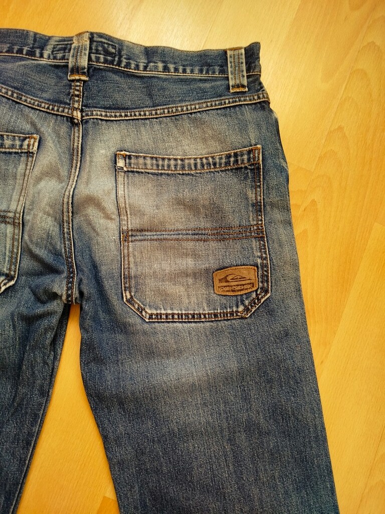 Vintage yeni gibi sayılı giyilmiş Quiksilver marka pantolon. Bel 42 cm - 7