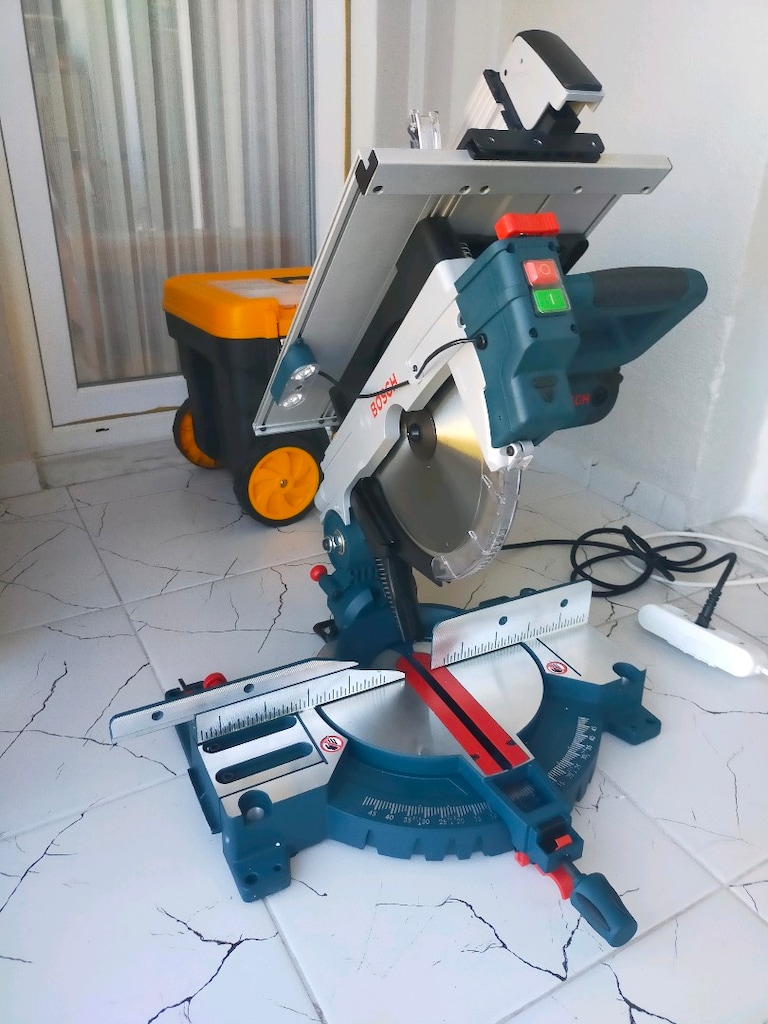 Bosch Professional GTM 12 JL Gönye Kesme Makinası