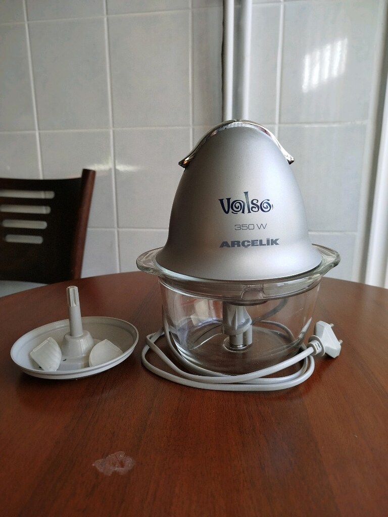 Sıfır gibi Arçelik Valso 350W doğrayıcı, cam hazne ve çoklu aparatlarl - 6
