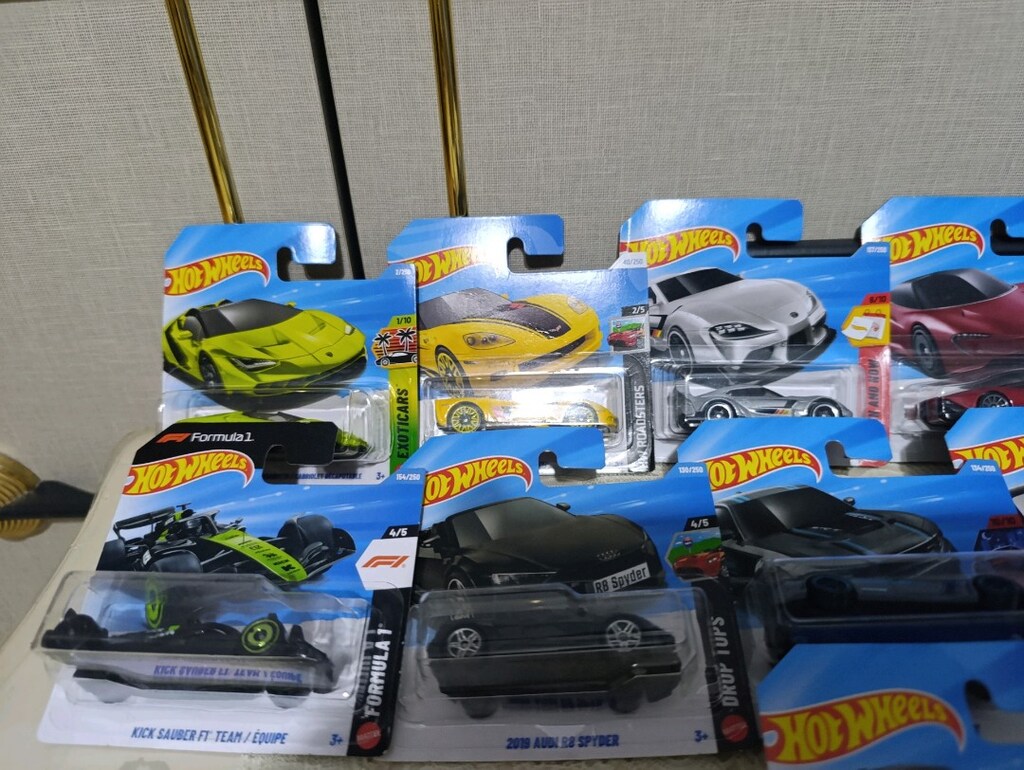 Hot Wheels Renkli Mini Araba Seti - 3