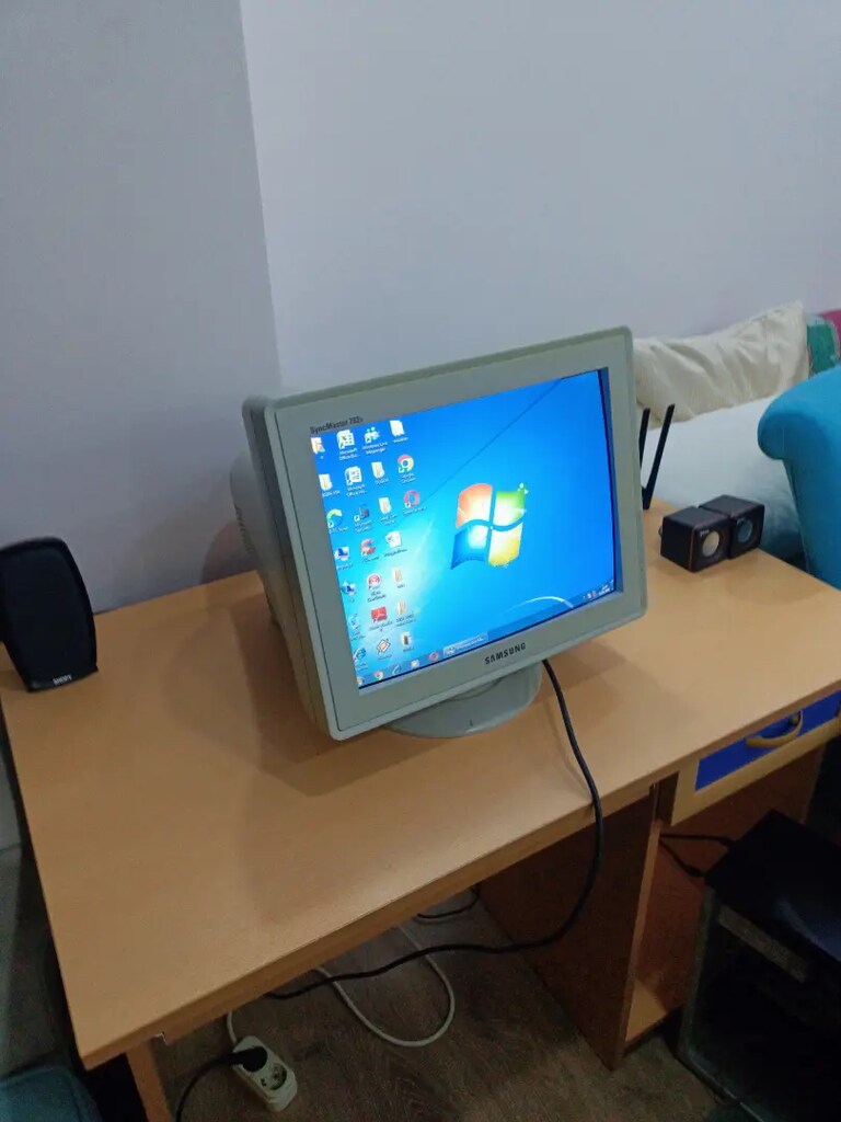 Syncmaster 793s monitör. - 9