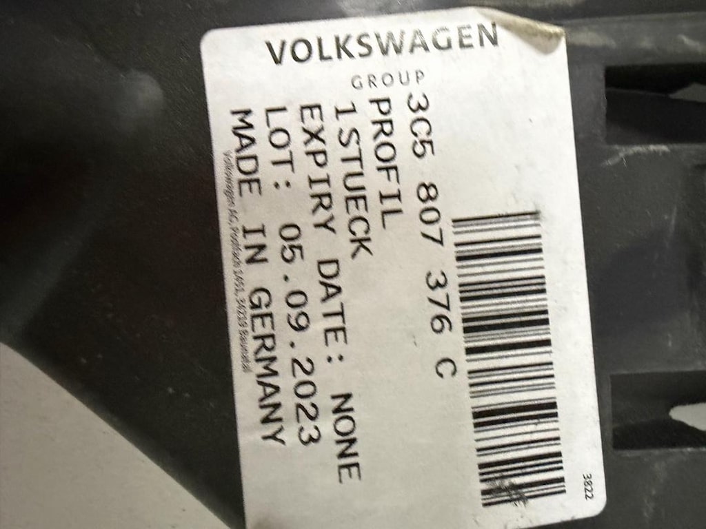 Volkswagen passat B6 sağ arka tampon braketi sıfır orjinal-3C5807376C - 3
