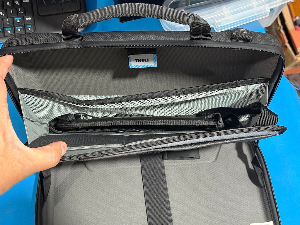 Thule Gauntlet 4 MacBook Bilgisayar Çantası 13.3" - Siyah - 6