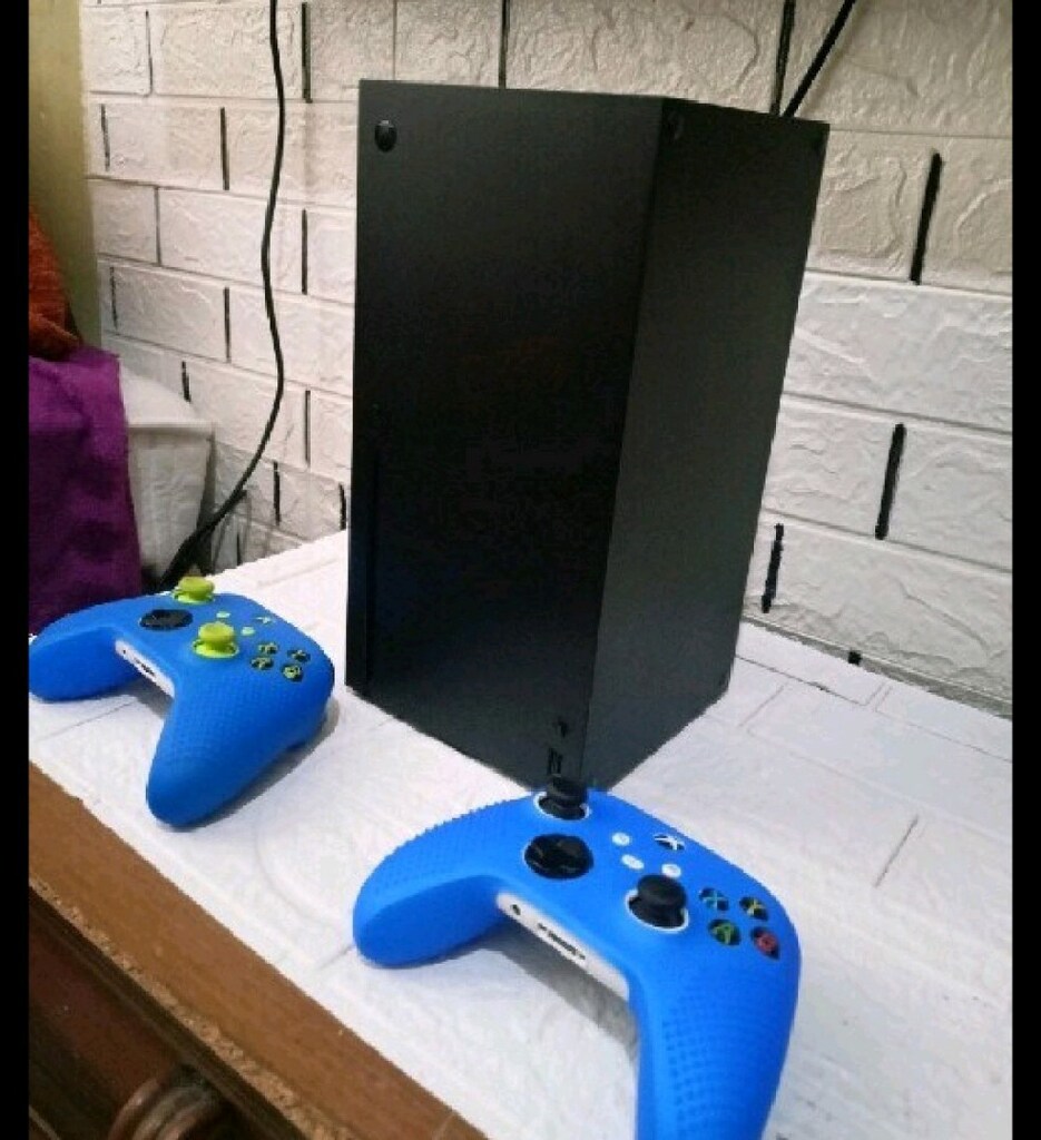 Xbox series x tertemiz sıfır gibi sorunsuz Takas olmaz Nakit satılık - 4