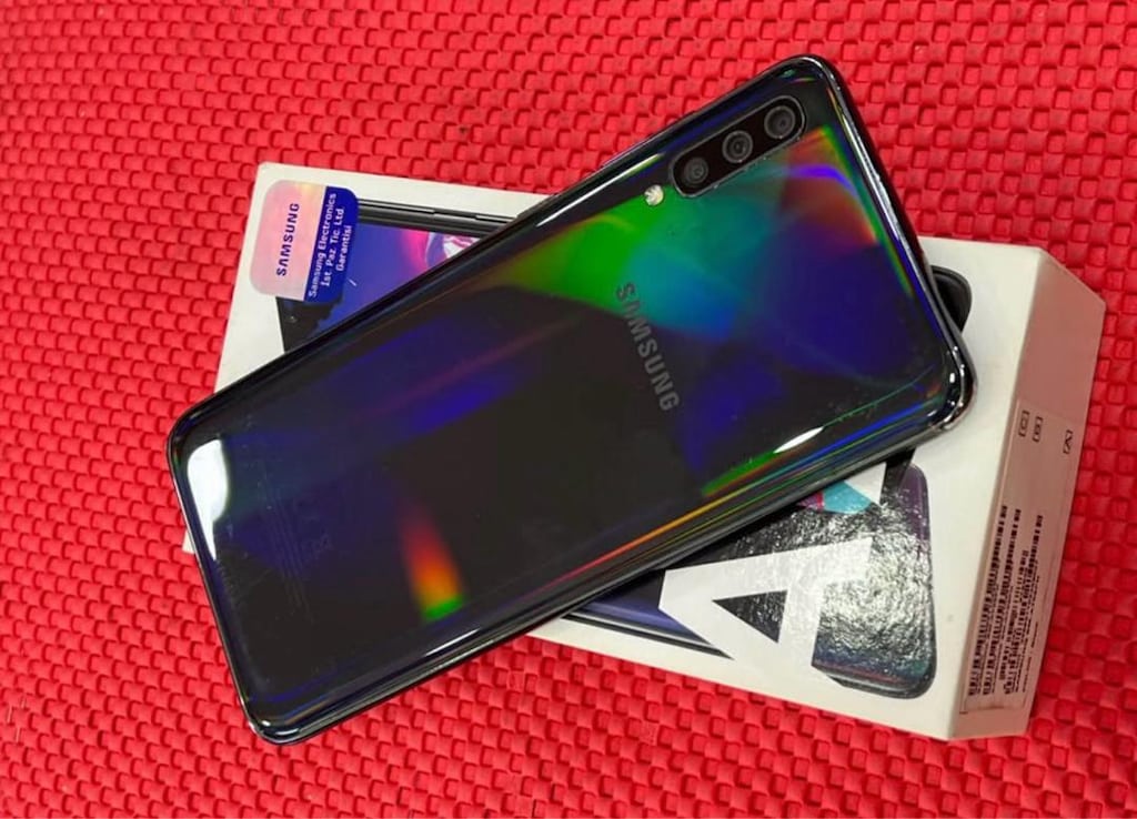 SAMSUNG A70 128/6 GB TR TAMAMEN ORJINAL HATASIZ SORUNSUZ 2.EL. - 4