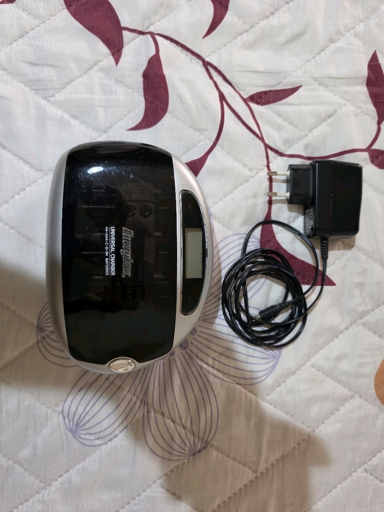 Energizer Universal Şarj Aleti - 3