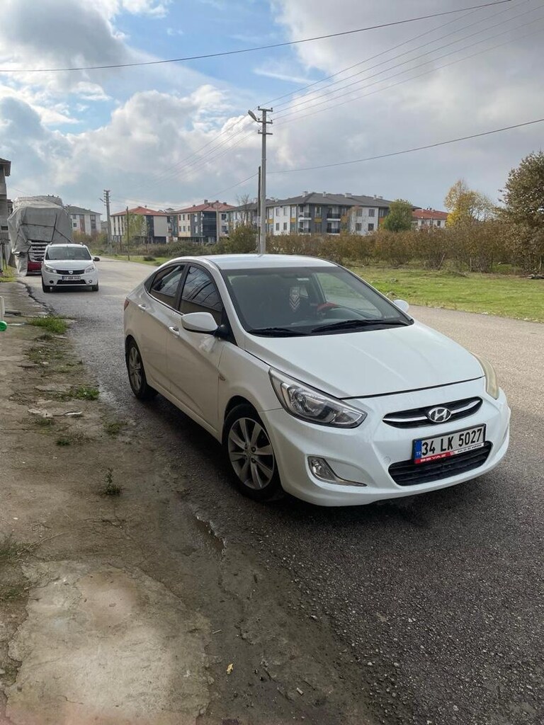 hyundai accent blue - 5