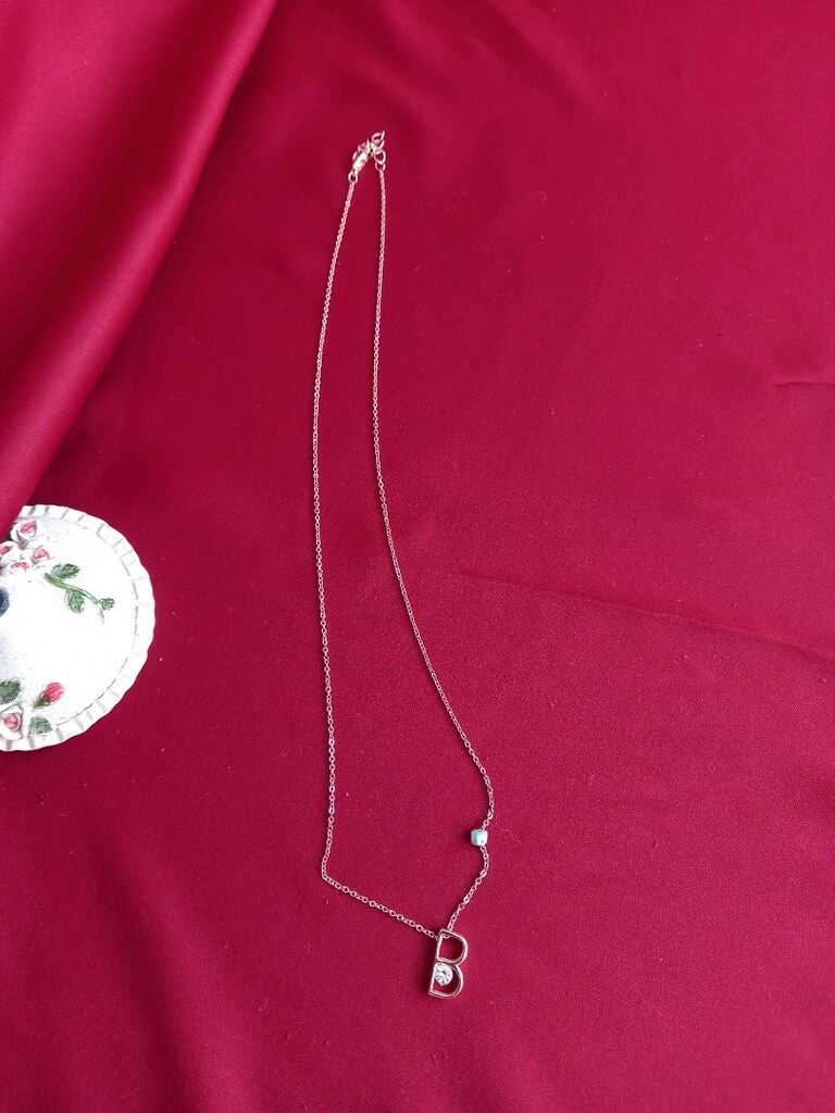 Kadın kolye B harf detaylı - 7