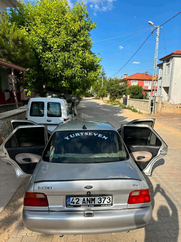motosiklet parasına araba - 2