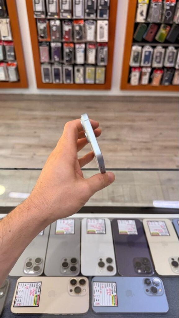 iPhone 15 Blue 256GB - 4
