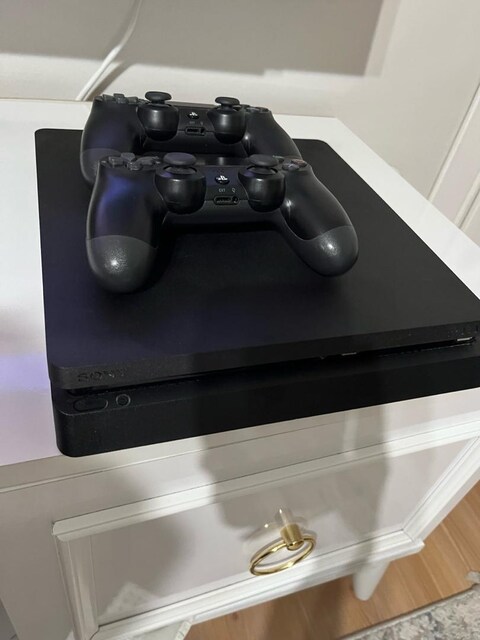 PS4