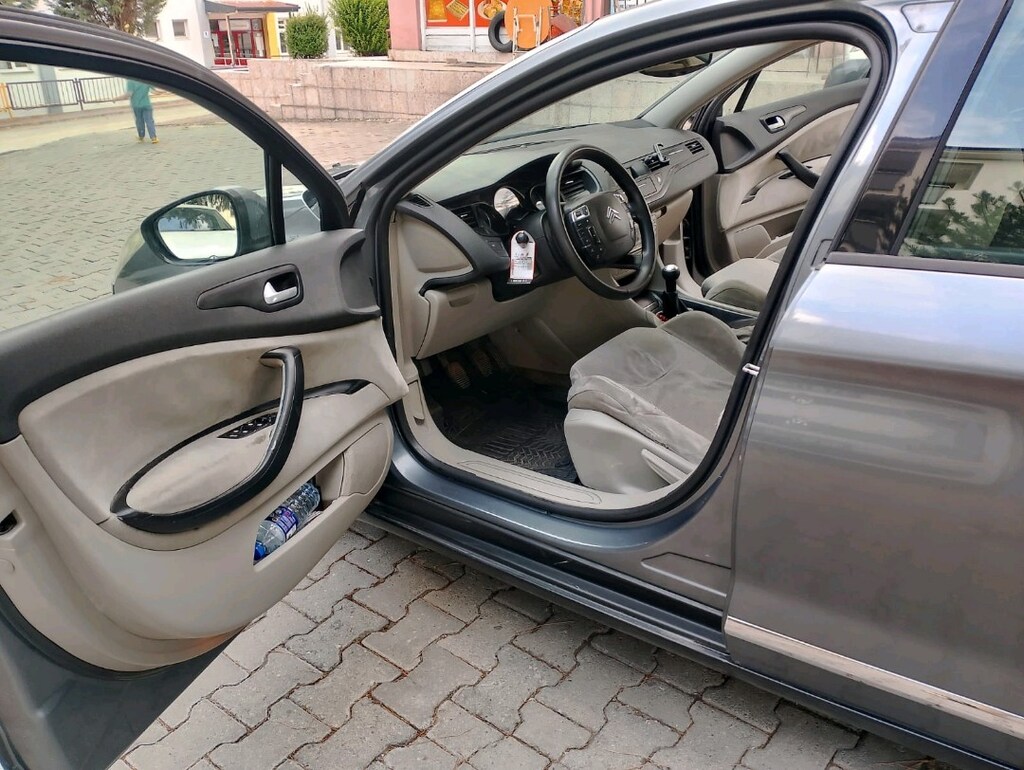 2010 Citroen C5 - 10