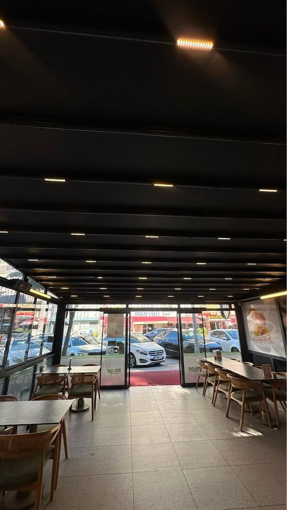 Satılık Açılır Kapanır Tente Sistemi 7,20x5,70 + Özel Masa Sandalye - 3