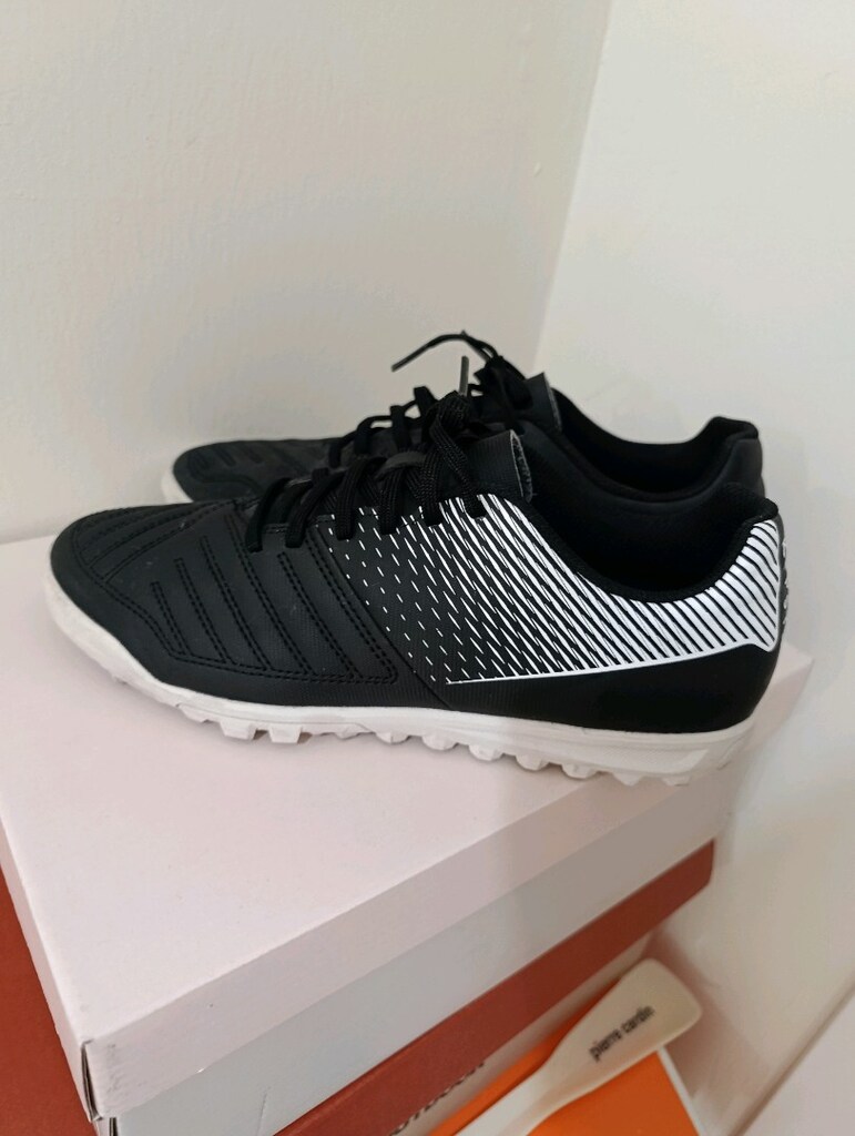 Decathlon futbol ayakkabısı 38 numara - 2