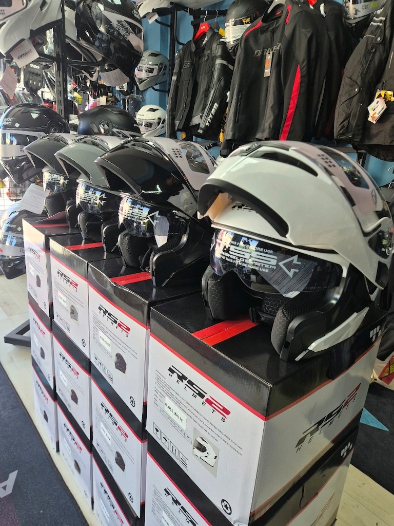 Açılır Çene Güneş Vizörlü Uygun Kask - 3