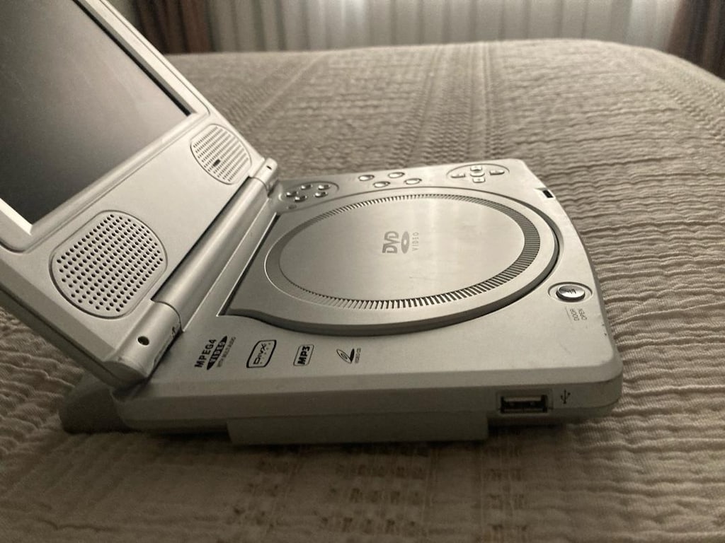 DVD play - 6