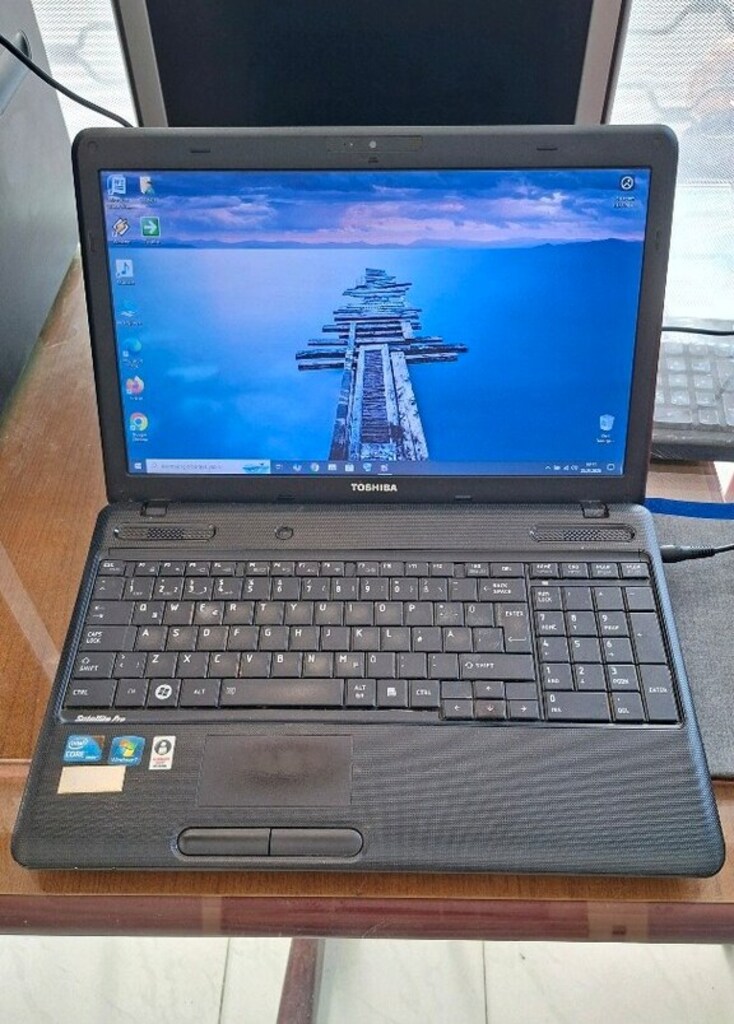 Toshiba i3 CPU - 4Gb Ram - 320Gb Hdd Dizüstü Bilgisayar - 14
