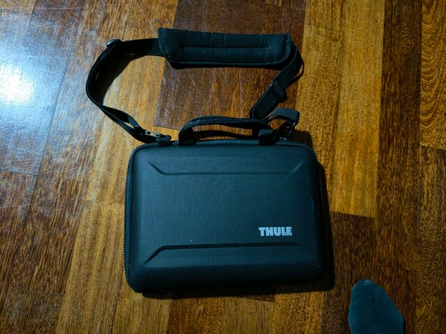 Thule 14 inc Laptop Tablet Çantası