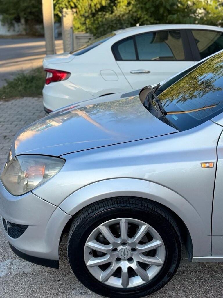Opel Astra h - 3