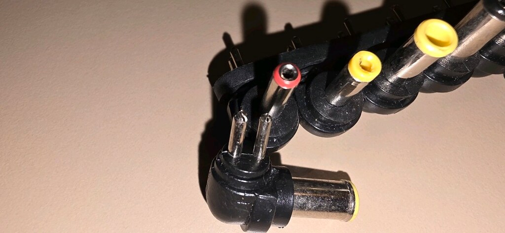 Adaptör şarj ucu dönüştürücü setidir. - 6